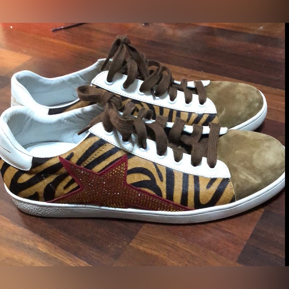 Lola Cruz SNEAKERS 😍  Size 10- VERY TRENDY💗💗